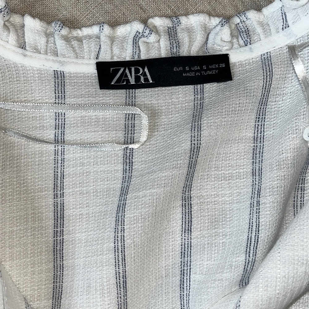 - Zara blue and white button front top/dress. 3/4 sleeves. Tiered loose fi… - Picture 7 of 11